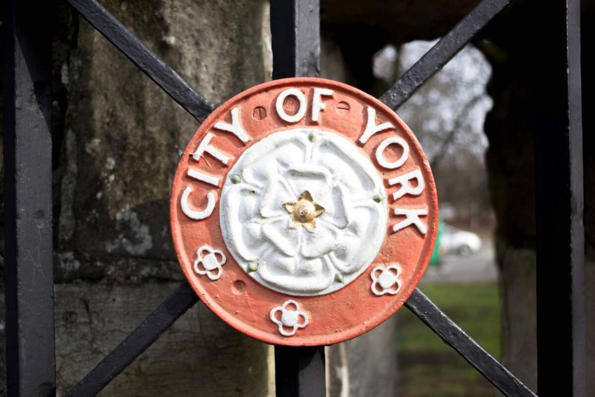 Stylish Apt With Minster Views I Pass The Keys York Luaran gambar
